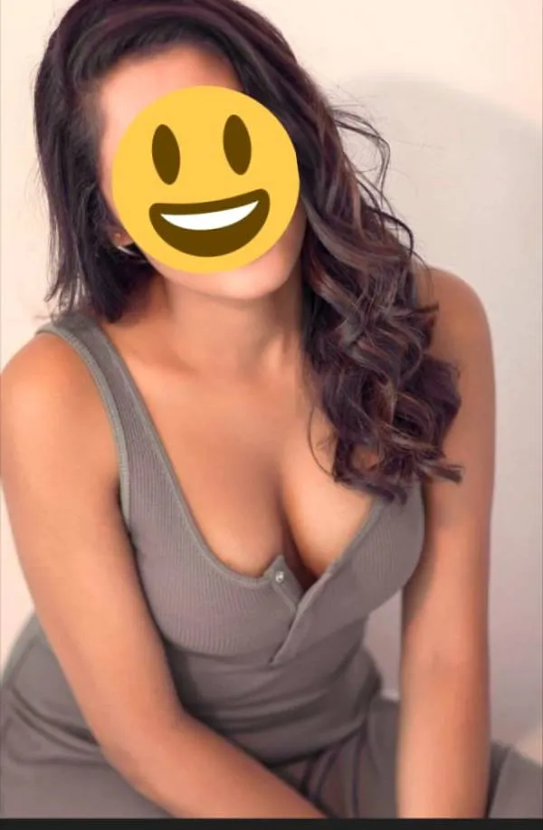 Decent and hot Lady at Dehiwala galkissa mount Lavinia mount Laviniya | Lanka Ads New