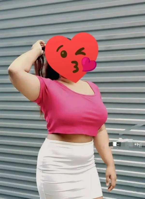 Hot girl smashing at Homagama හෝමගම | Lanka Ads New