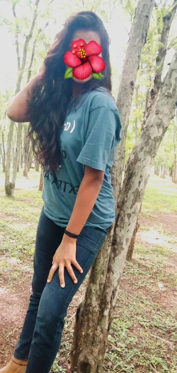 Only Rs 3000 දැන් Full Service වලට ඉන්නවා ලස්සන හොද Sexy කෙල්ලෙක් Rs 3000 | Lanka Ads New