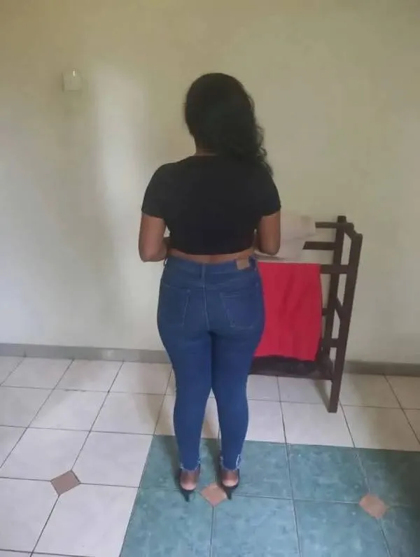 කුරුණෑගල Full Service 6000/= 100% Real Photo Attached | Lanka Ads New