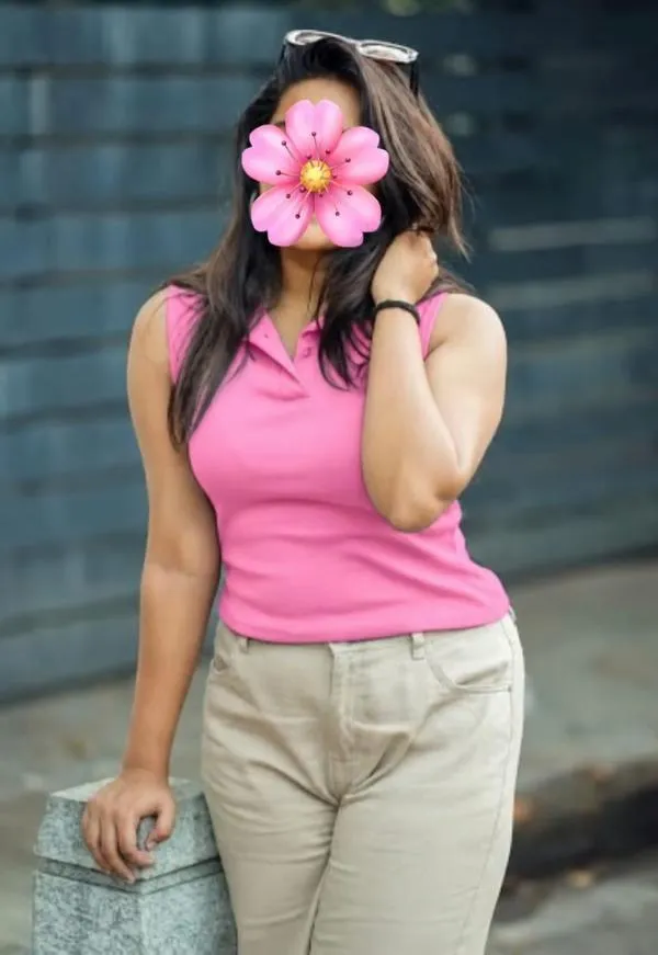 🌸 Hi sir im shbbena (Muslim girl )     White skin young girl 🌸 This is my real photo 💯 🌸 A