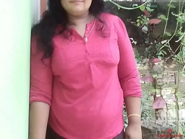 වයස අවුරුදු 21 ට අඩු පුද්ගලයින් මෙම සේවාවන් ලබාගැනීමෙන් වලකින්න... Genuine Cam Service | |