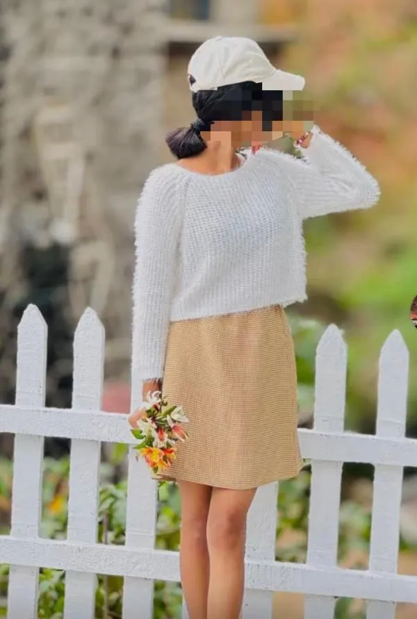 SLIM GIRL 22 YEARS OLD | Lanka Ads New