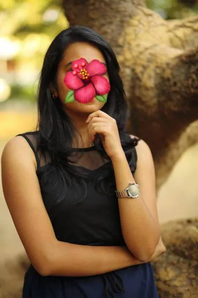 Full Service වලට අලුතෙන් ආවේ මම Real Photo | Lanka Ads New