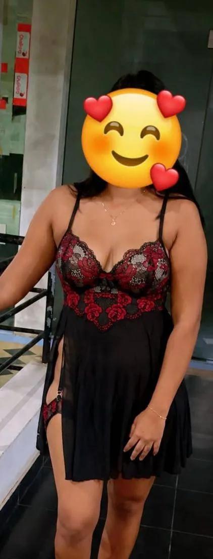 ලස්සන කෙල්ලගේ Full Service Seeduwa Sakura Hotel | Lanka Ads New