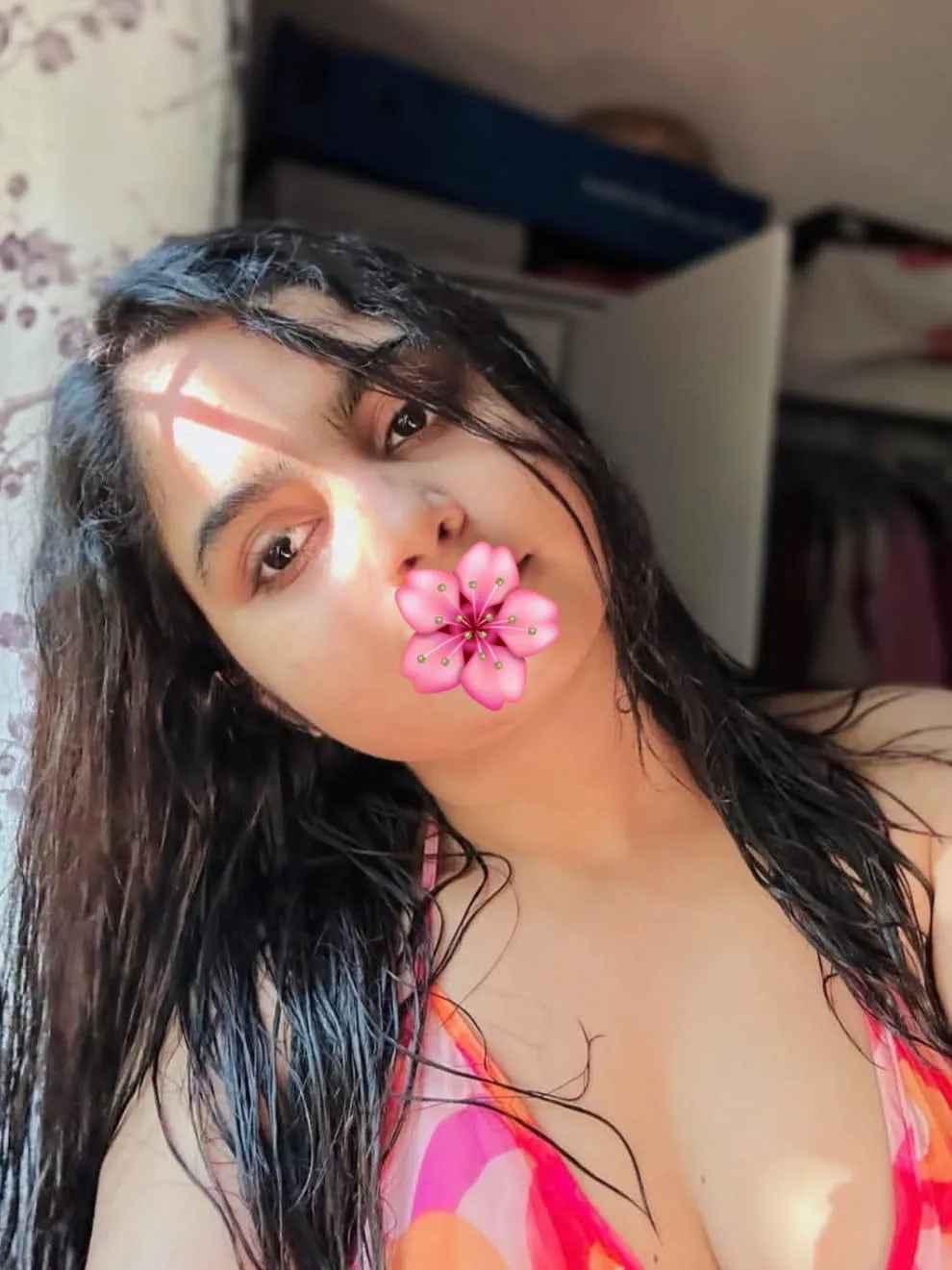 Hot live cam show | Lanka Ads New