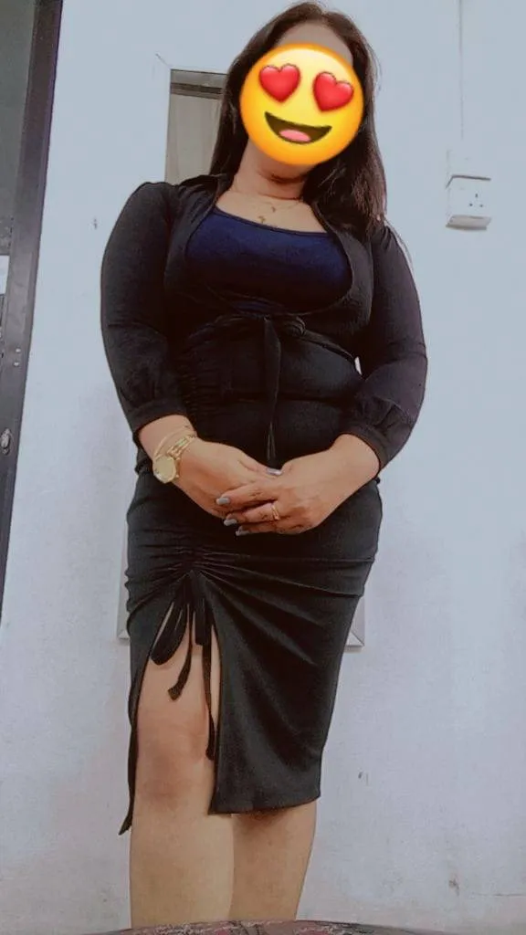 25 Old Beautiful Young Girl Full Service Available | Lanka Ads New