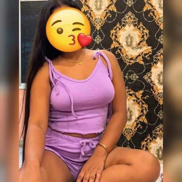 Hot girl at Bambalapitiya බම්බලපිටිය | Lanka Ads New