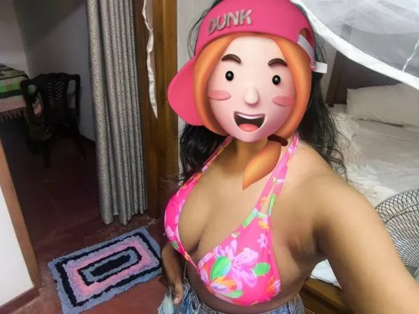 Cute Live Cam Show ‎ඔන්න බෝයිස් සයිට් එකට අලුතෙන්ම සෙට් උනේ ලස්සන සරාගි කෙල්ල | Lanka Ads 