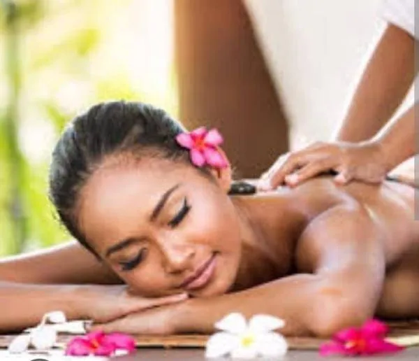 ඇගට දැනෙන වෙහෙසට නිමාවක්..අපෙන් full body massage එකක් ගන්න අදම එන්න. | Lanka Ads New