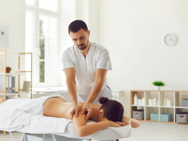 Professional Massage Therapist for Women | Lanka Ads New