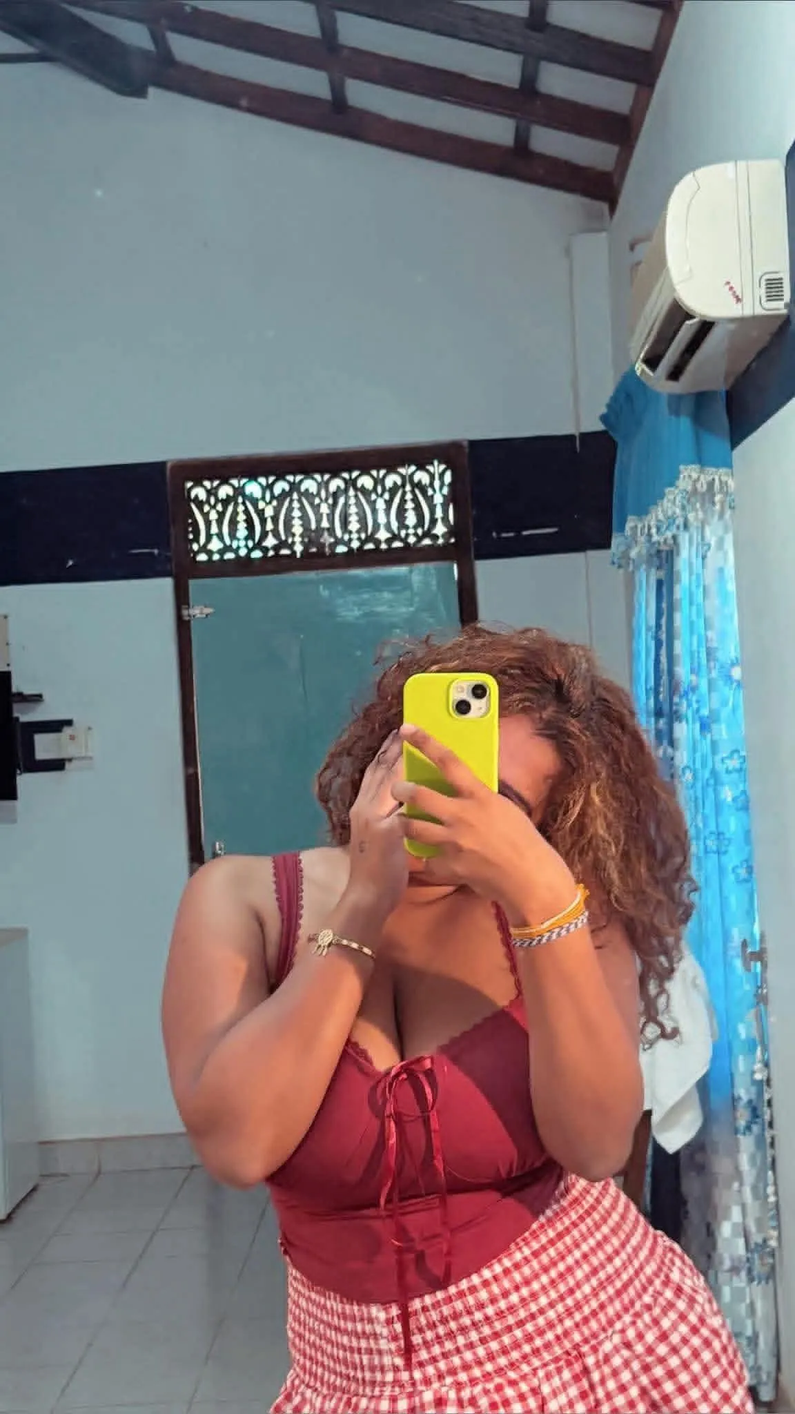 Image of Full Face Open CAM SHOW ආසයිද අරන් බලන්න සම්පූර්ණ මූන පෙන්නනවා බොරු කරන්නේ නෑ Liv