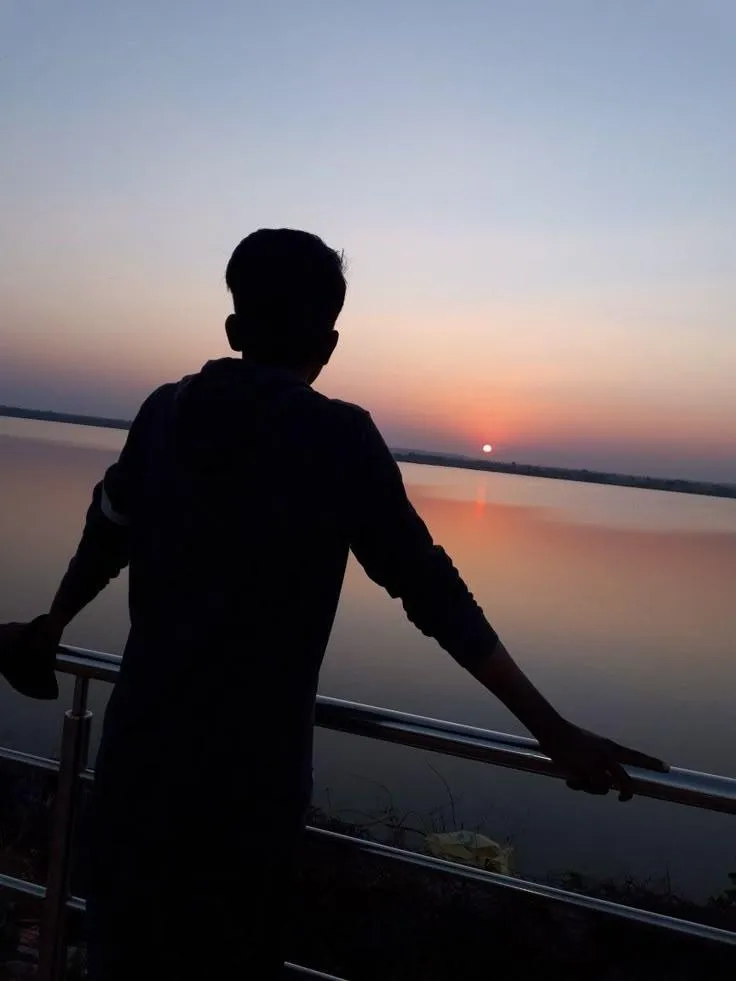 I’m a 26-year-old Mechatronics Engineer living and working in Colombo. I work in engineeri