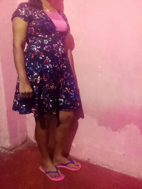 වයස 25 ලස්සන Hot තරුණියන | Lanka Ads New