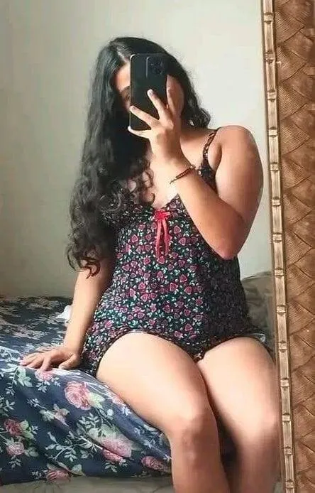 I am Cam Show New Girl | Lanka Ads New