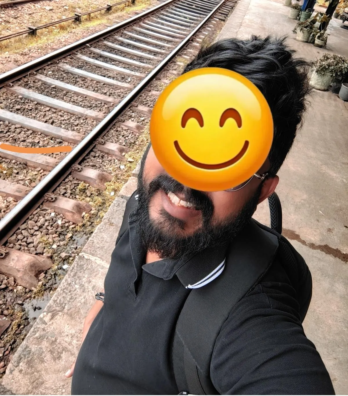 මම වයස 32ක බලංගොඩ කියන සුන්දර ප්රදේශයේ පදින්චිය තරුනයෙකි. මාව ලගින් ආශ්රර කරන්න කැමති අපේ 