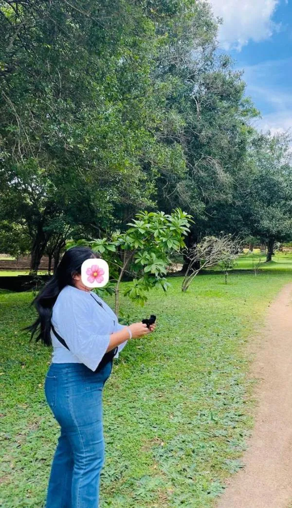 Hi Sir I am Arani.Univercity Girl.22 Years Old. | Lanka Ads New