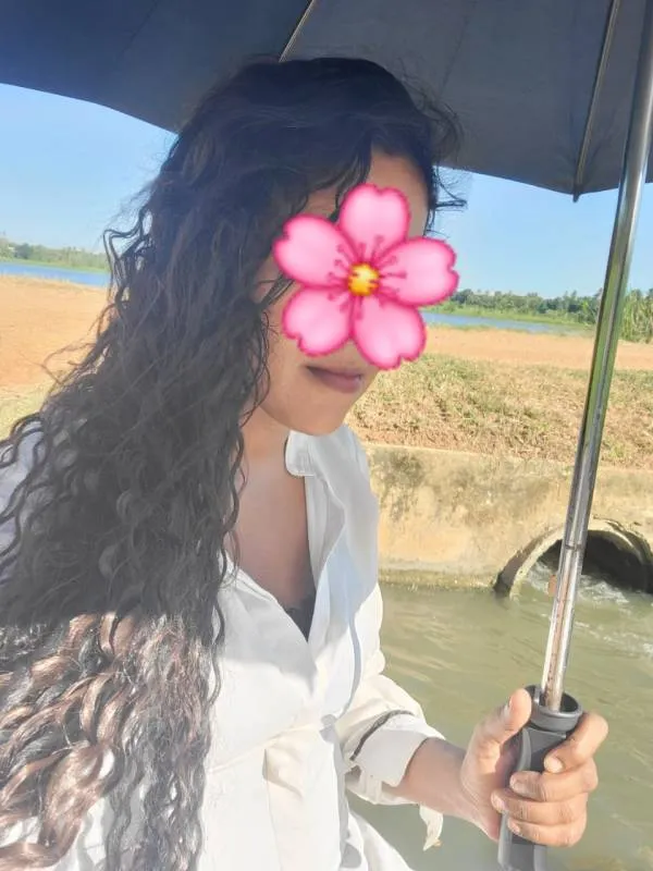 හොරණට ආවා අලුත්ම ලස්සන කෙල්ලගෙන් ෆුල් සර්විස් එකක් ගන්න එන්න | Lanka Ads New