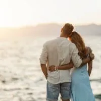 වැදගත් කාන්තාවක් හෝ කපල් එකක් සොයමි ( FOR GENUINE CUPLE OR GRIL ) | Lanka Ads New