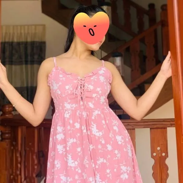 ** I'm very lovely and romantic girl .. මටත් ඕනෙ ආදරෙන් කතා කර කර හුරතල් වේවි funny විඳියට