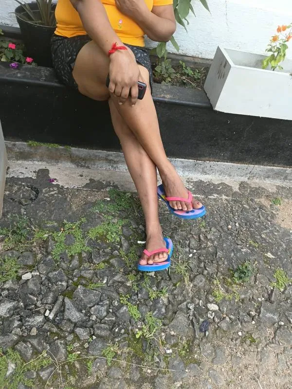 දිනපතා ඇතිවන වෙහෙස හා ආතතියෙන් මිදී, සුවපහසු සහ සැහැල්ලු මසාජ් අත්දැකීමක් ලබාගැනීමට අදම පැමිණෙන්න.