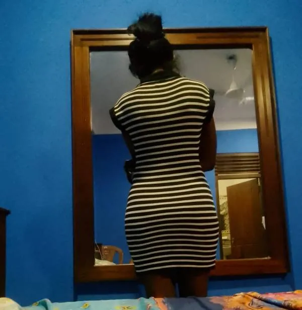 Rishu Kelaniya New Young Hot Girl