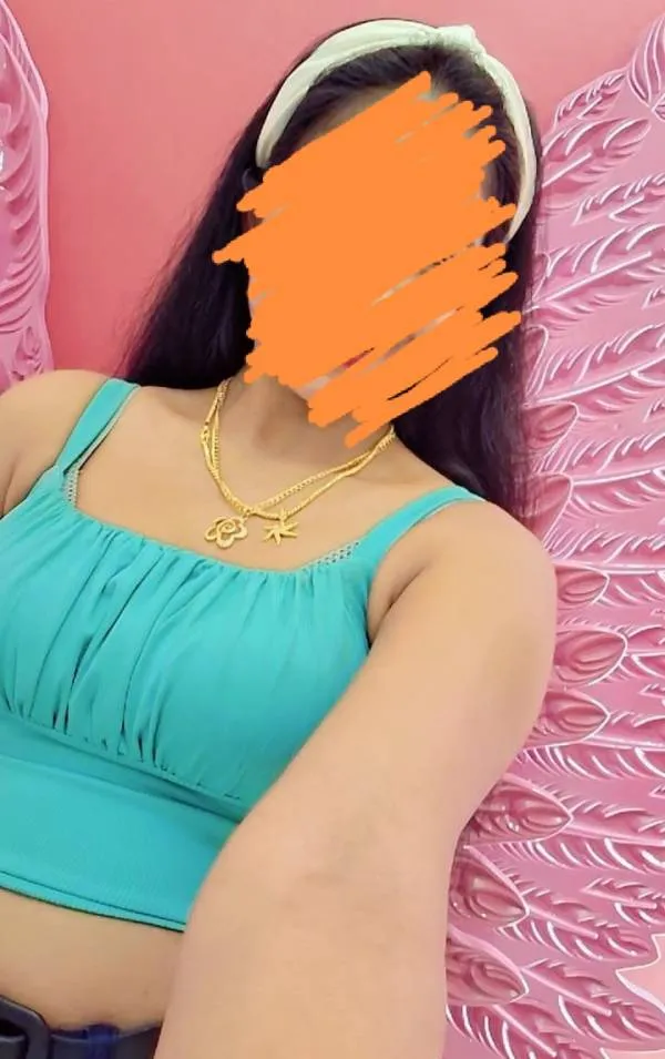 ලස්සන සුදු කෙල්ලෙක් එක්ක සුපිරි Fun එකක් ගන්න එන්න,