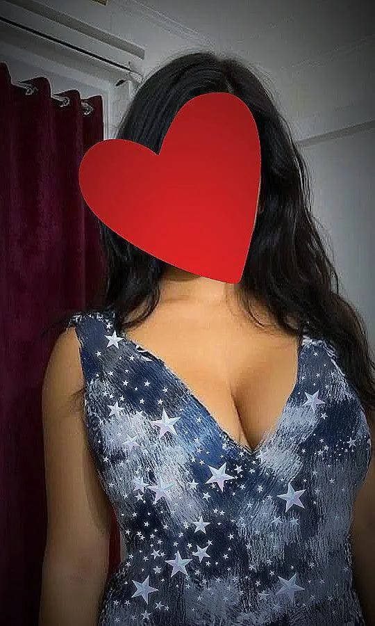FULL SERVICE AT WARIYAPOLA KURUNEGALA BEAUTIFUL GIRL 6500 FULL NIGHT OK
