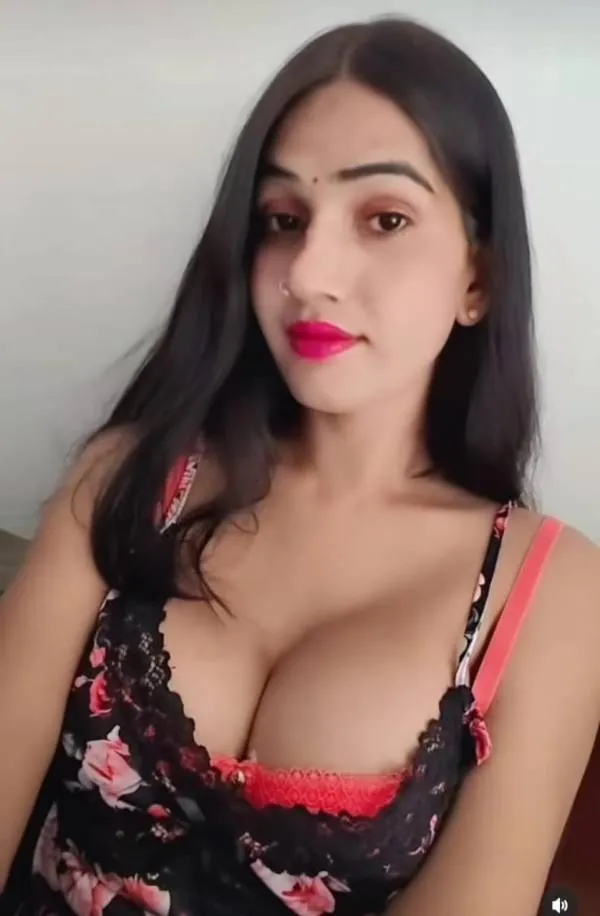 LIVE CAM FUN with a SHEMALE