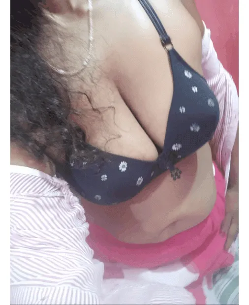 I am _35_ _years_ old sexy _*chubby*_ _girl_ | Lanka Ads New
