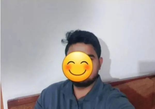 තමන්ගේ සැමියා/පෙම්වතා/bf හැරෙන්න තවත් boy කෙනෙක් හොරෙන් ආශ්රය කරලා එන්ජොයි කරන එක ගොඩක් තරුණියන්ගෙ හීනයක්.