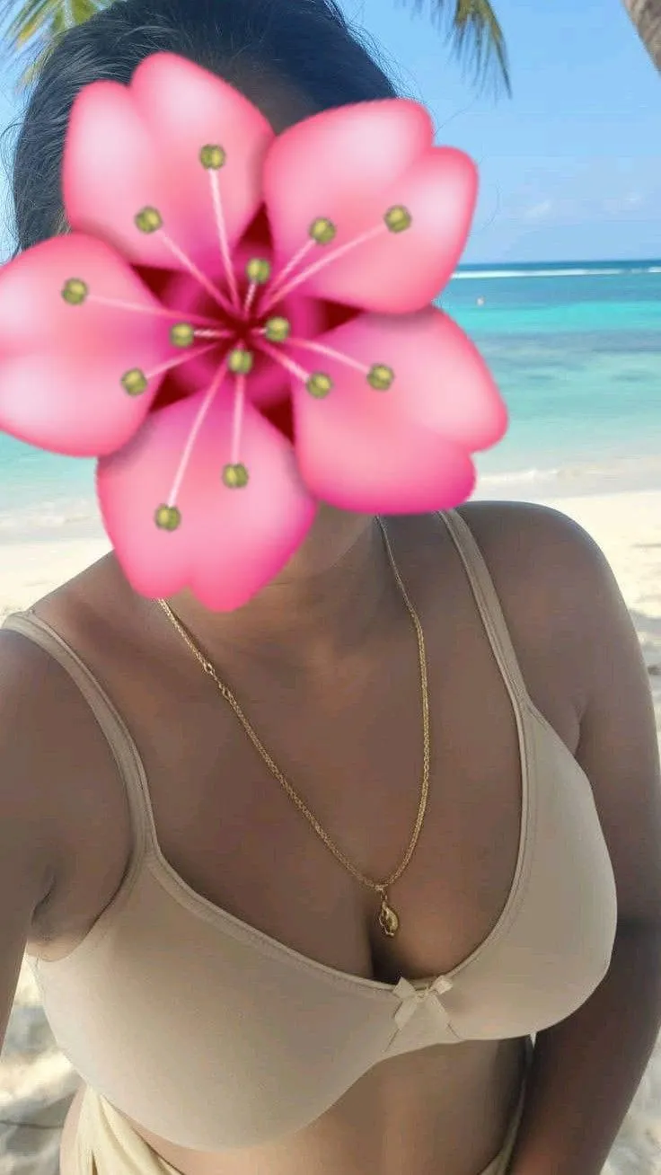 BEAUTIFUL VIP GIRLS AVAILABLE