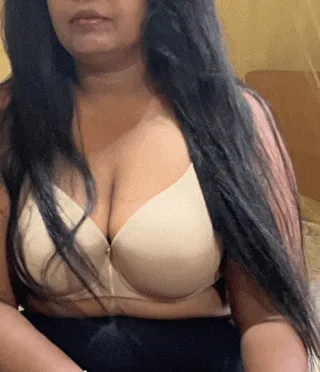 ගයානි 35 Years Hot Mature Lady