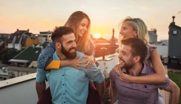 අවුරුදු 35 ත අඩු රියල් කපල් එකක් කතා කරන්න. Marry or unmarried අවුලක් නෑ. අවශ්ය වන්නේ Genu