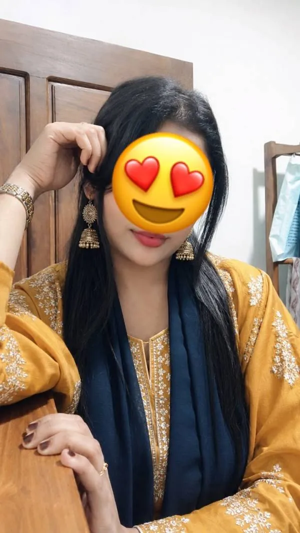 Muslim girlonly genuine customer girl 25years old white skin sexy girl