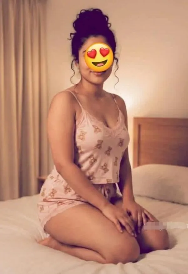 Tharushi hot show | Lanka Ads New