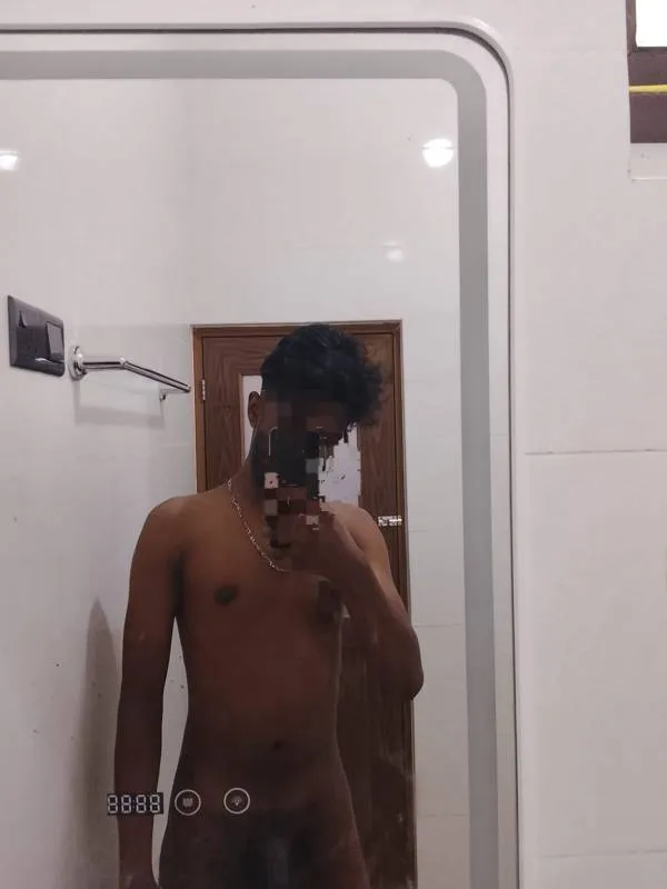 වයස අවුරුදු 25 තලෙළු සාමාන්යයය ඇගක් තියෙන පිරිමි ළමයෙක්. | Lanka Ads New