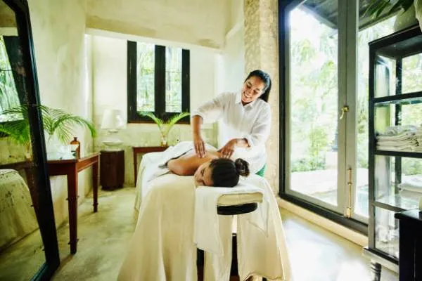FULL BODY MASSAGE AT KANDY DIGANA BALAGOLLA BEAUTIFUL GIRL ENTRANCE 2000 | Lanka Ads New