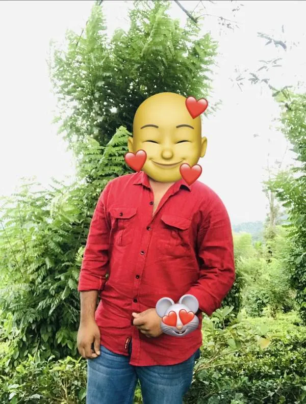 I am kasun Age 27. ⭐full service visit ok. 1 h. . only girls & capul for sarvice “. kissin
