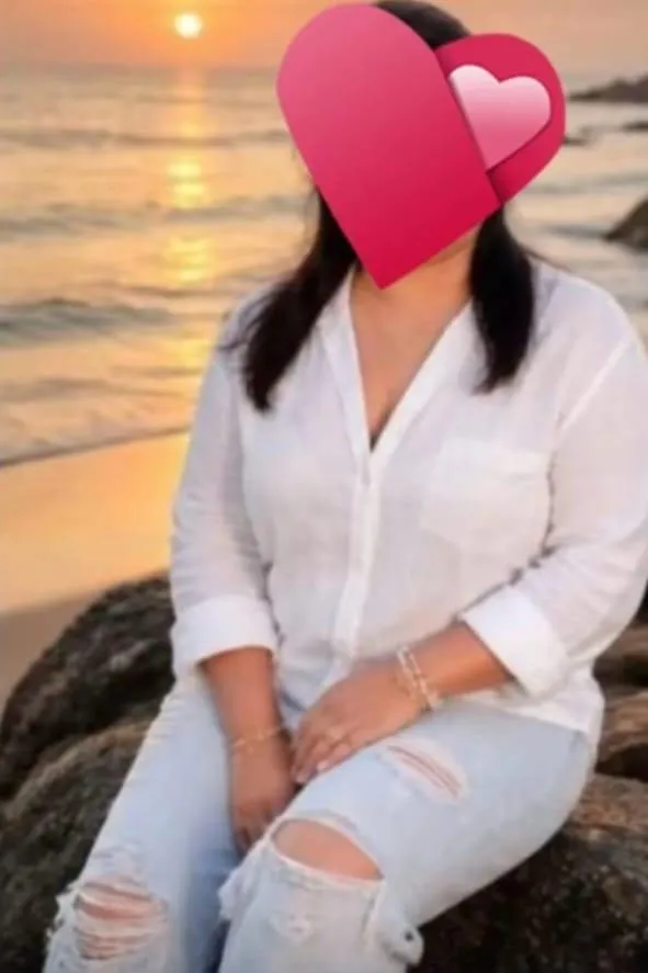 TAMIL GIRL KANDY PERADENIYA GETABE FULL SERVICE REALL PHOTO BEAUTIFUL GIRL 5500 SEFTY PLAC