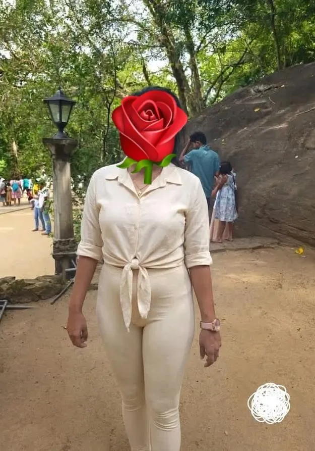 ▫Haiii I Am දිනුශිකා,,,▫My Age 32... ▫I Am Single Girl,,, ▫My Figure Silm,,,▫ My Live Vide